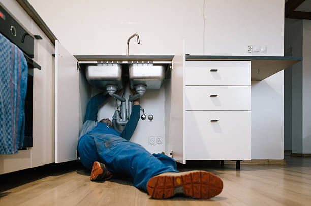 Professional Leak Detection technician working in State Center, IA